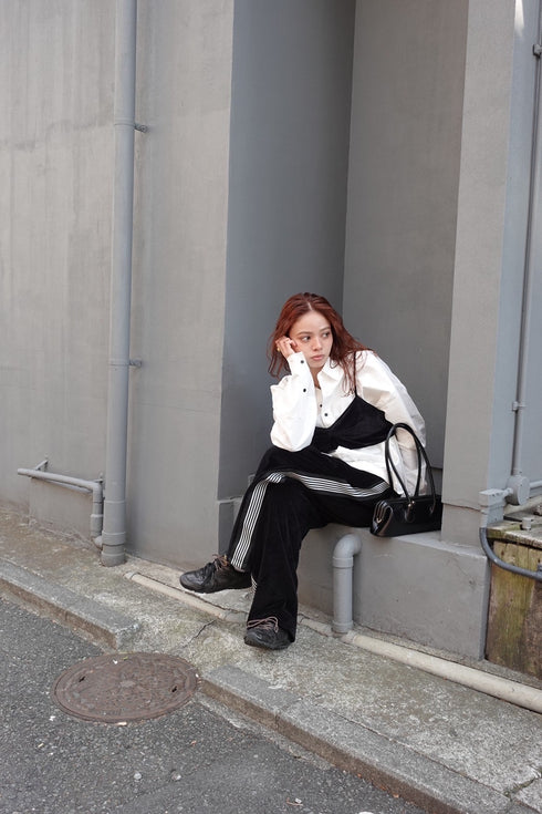 ベロアビスチェ